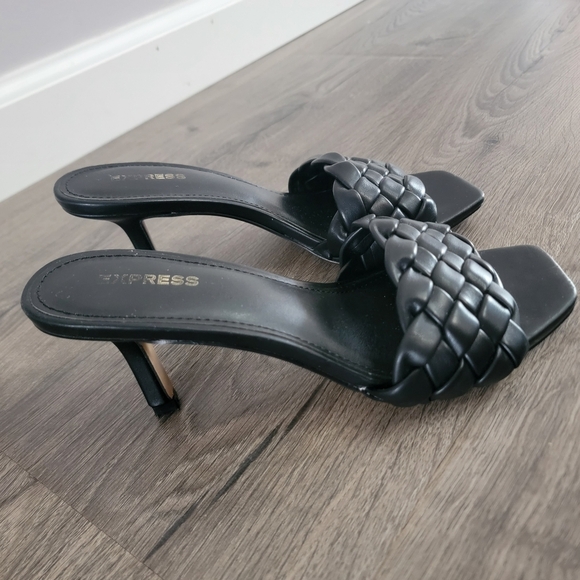 Women's woven heel slide sandals size 6 from Express - Picture 3 of 6